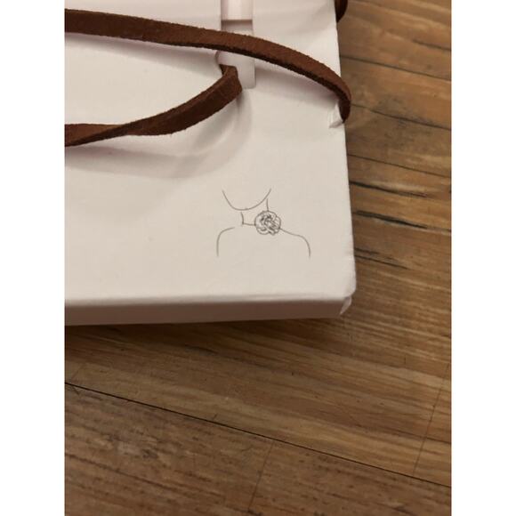 Nwt- Zara SUEDE LEATHER FLOWER CORD NECKLACE - Picture 5 of 5